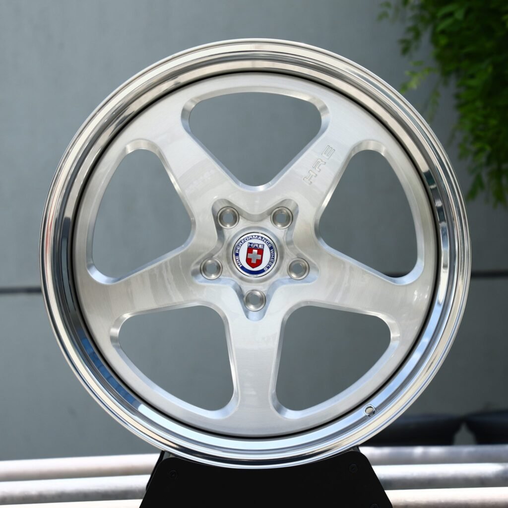 Porsche 911 wheels – Brushed Silver 5-Spoke 2-Piece Polished Lip (HRE-Style), front view