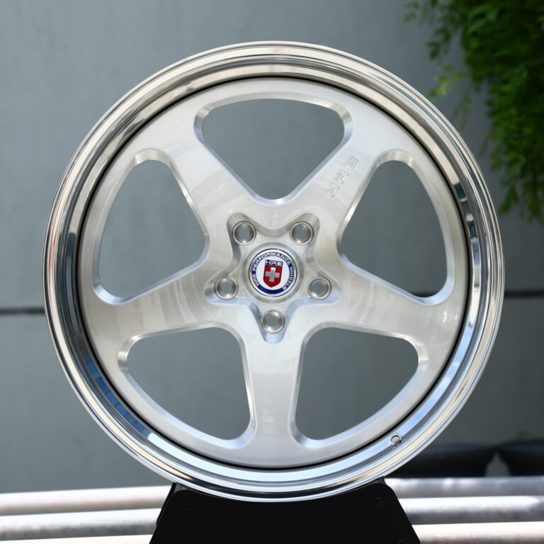 Porsche 911 wheels – Brushed Silver 5-Spoke 2-Piece Polished Lip (HRE-Style), front view