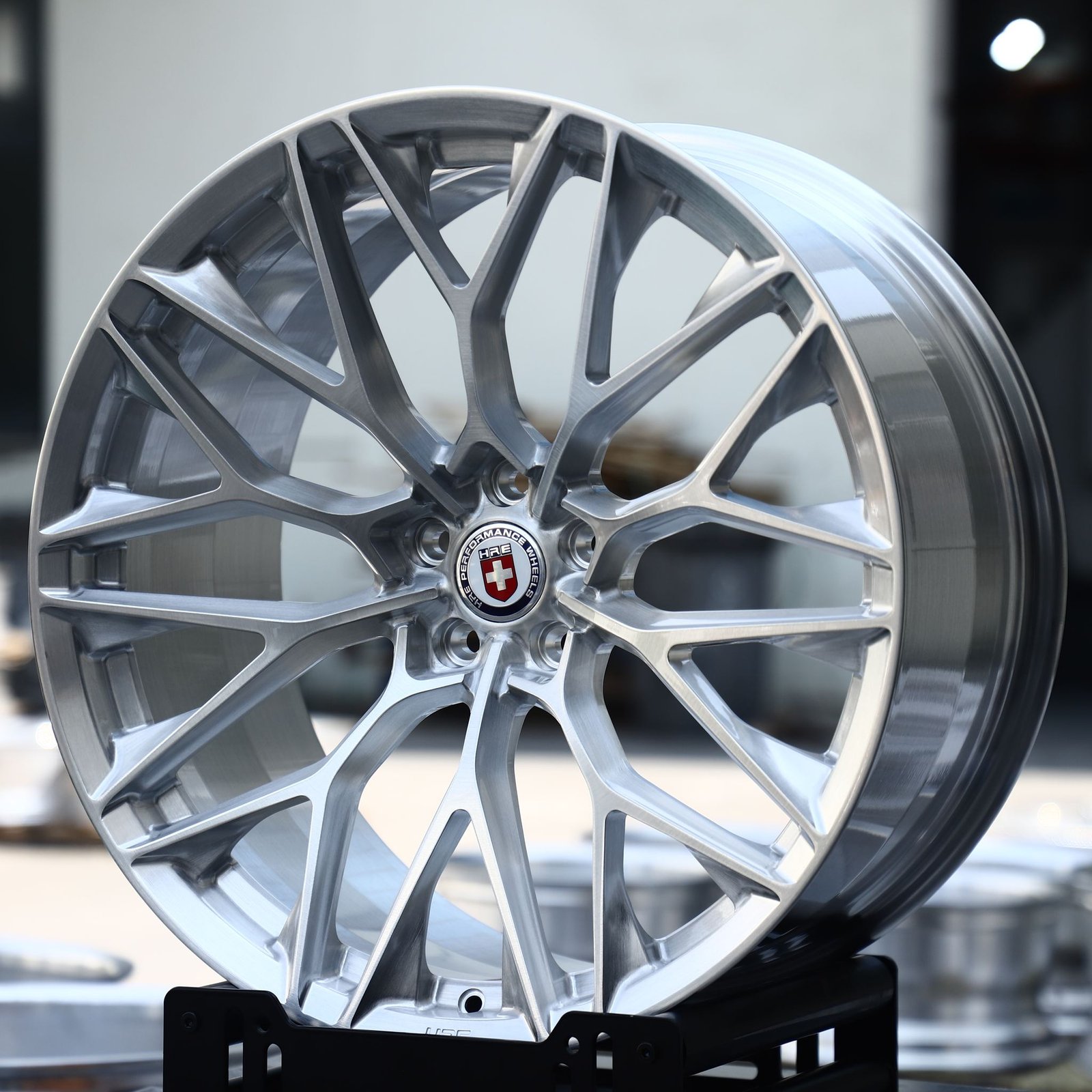 Audi A5 wheels – Brushed Silver Y-Spoke Mesh (HRE-Style), front view