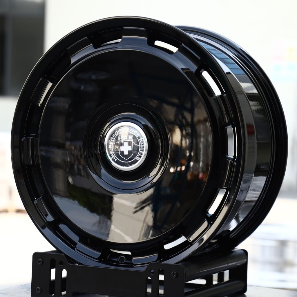 Bentley Continental GT wheels – Gloss Black Slotted Disc Floating Cap (HRE-Style), front view