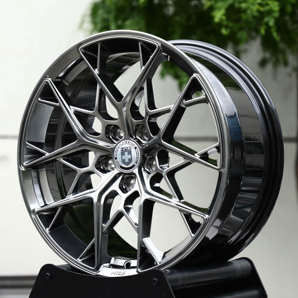 Audi RS5 wheels – Metallic Gray Y-Spoke Mesh (HRE-Style), angled view