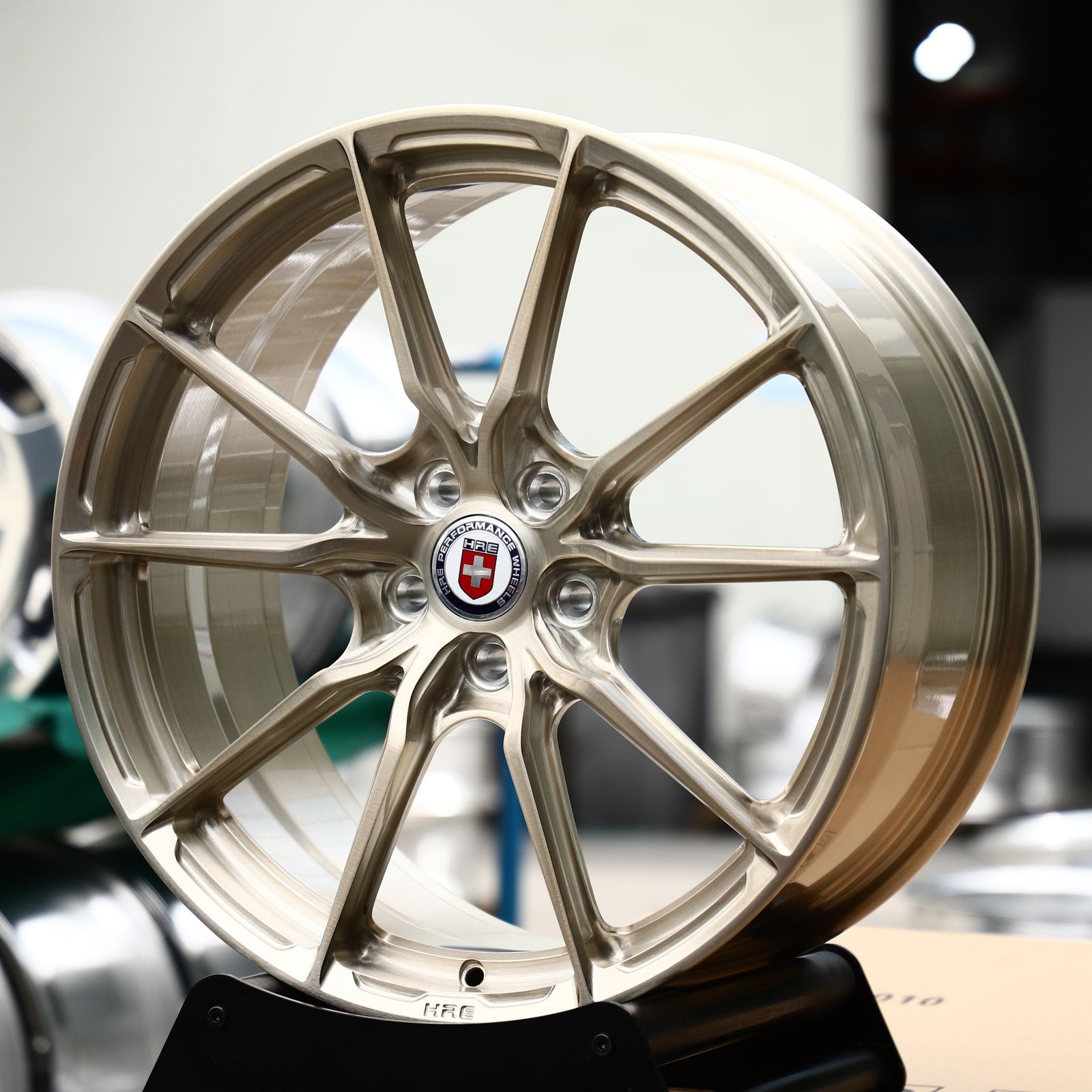 McLaren 720S wheels – Transparent Gold Brushed 10-Spoke (HRE-Style), front view