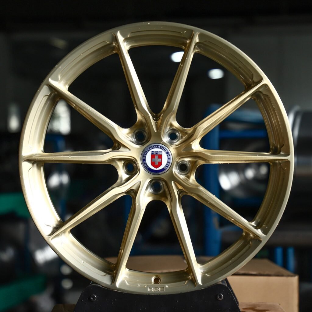 Porsche 911 wheels – Transparent Gold Brushed 10-Spoke (HRE-Style), front view