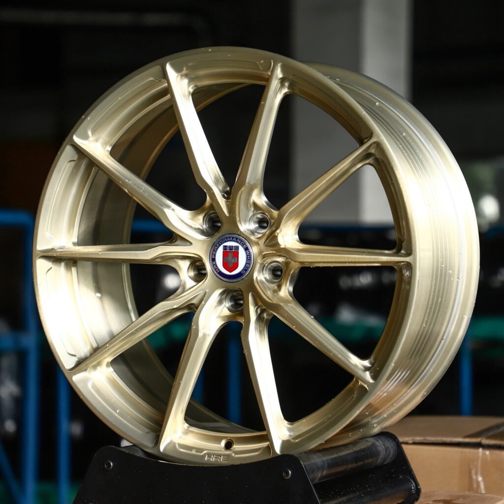 Porsche Panamera wheels – Transparent Gold Brushed 10-Spoke (HRE-Style), angled view