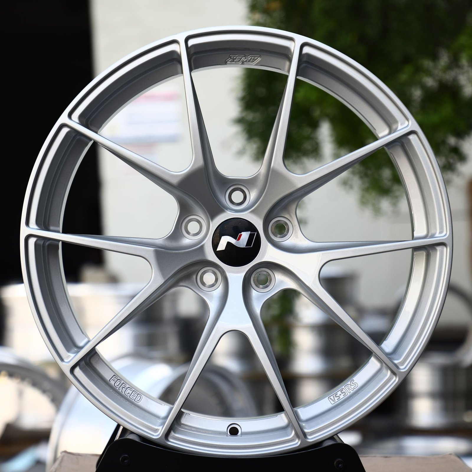 Hyundai Elantra N wheels – Hyundai N Style Bright Silver 10-Spoke, front view