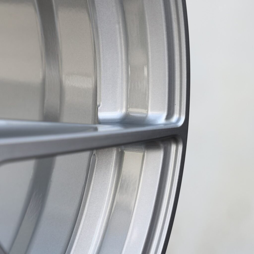 Hyundai Elantra N wheels – Hyundai N Style Bright Silver 10-Spoke, lip and barrel detail