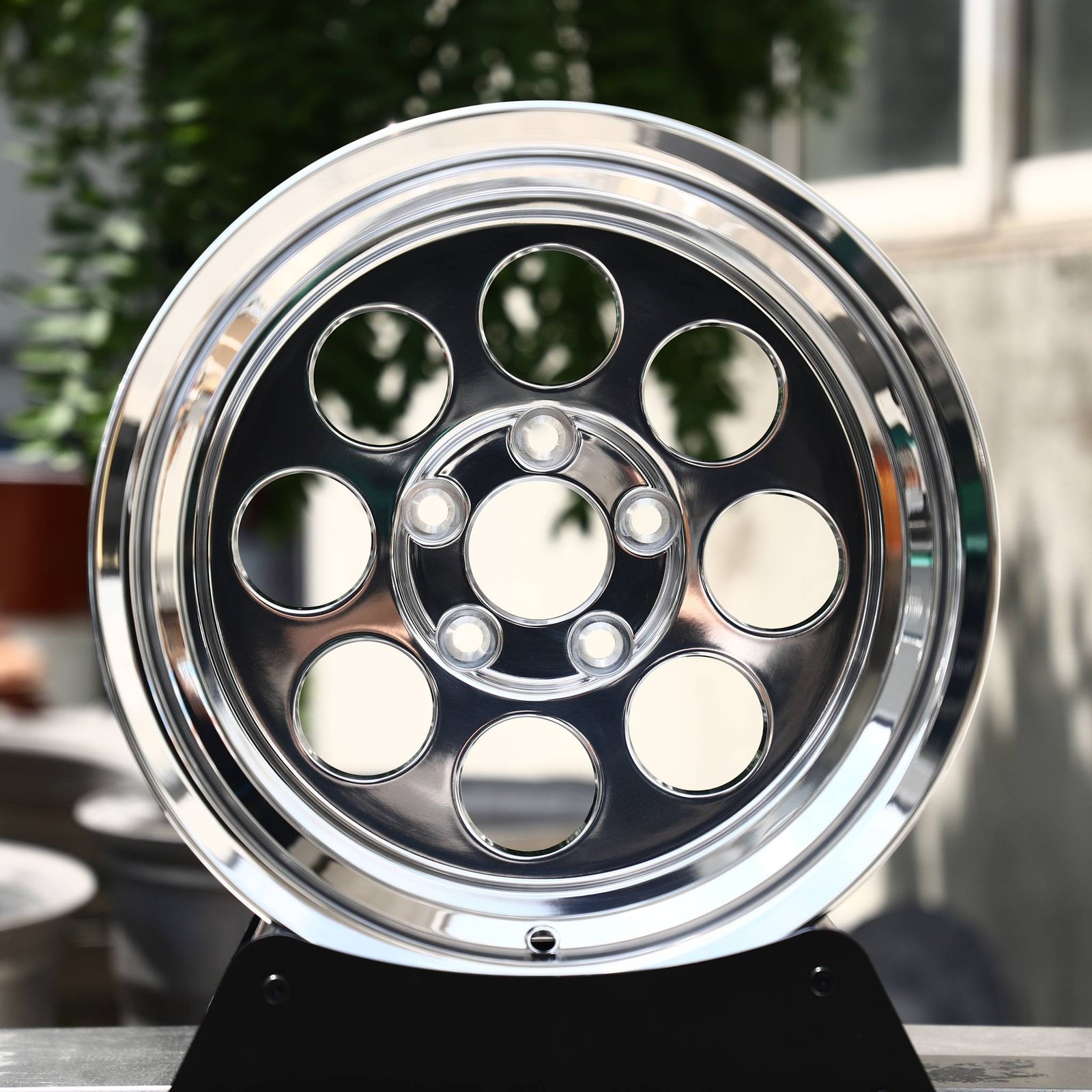 Jeep Wrangler JL wheels – Polished Round-Hole Deep Dish, front view