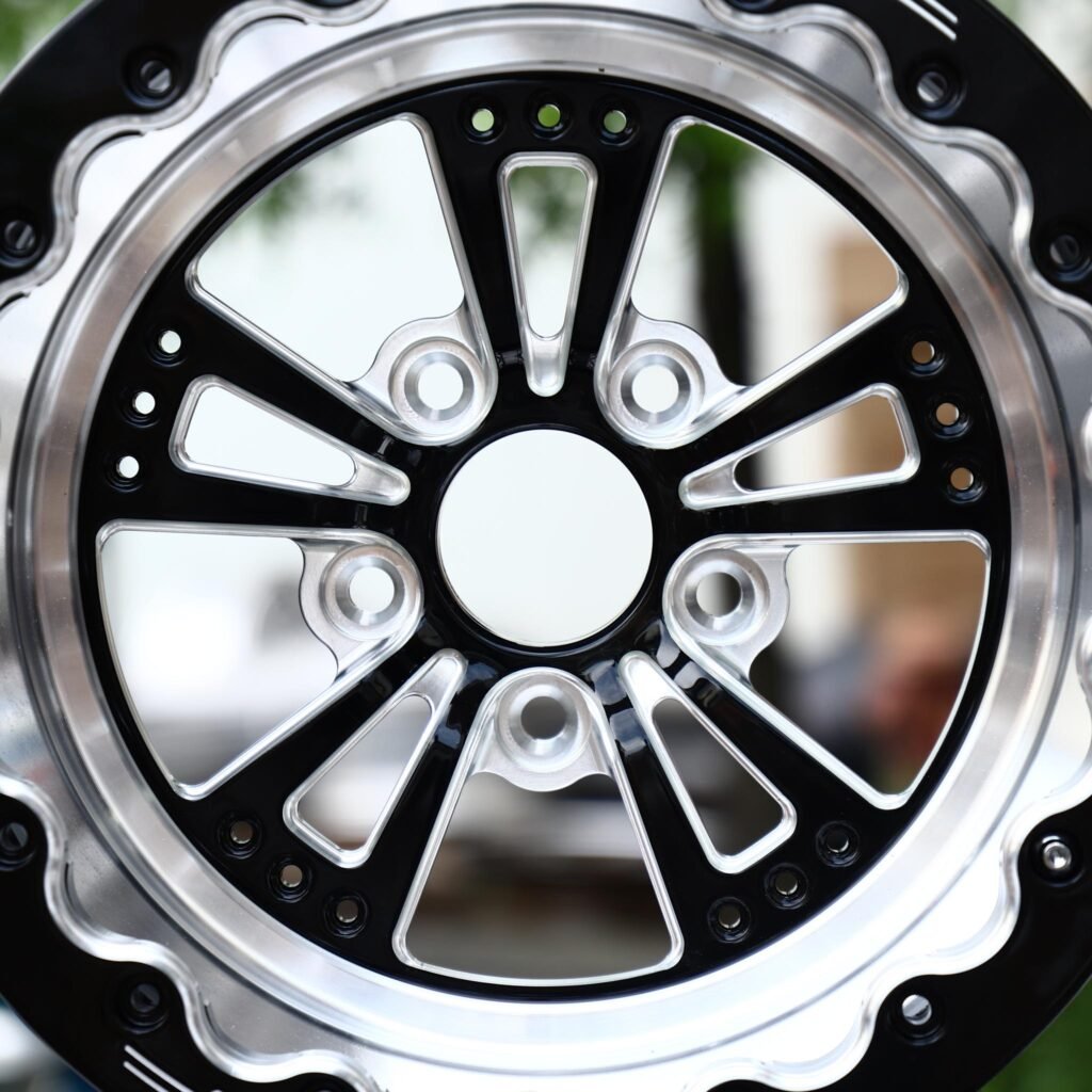 Jeep Gladiator wheels – Black Machined 5-Spoke, lip and barrel detail