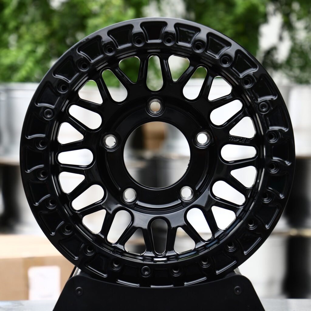 Jeep Wrangler wheels – Gloss Black Mesh Bolt Ring, front view