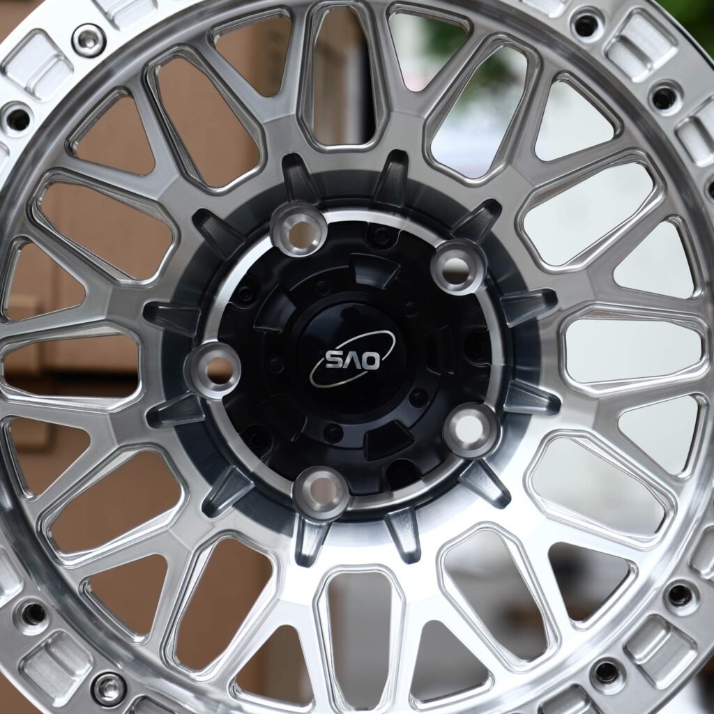 Jeep Gladiator wheels – Machined Silver Y-Mesh Black Centre, lip and barrel detail