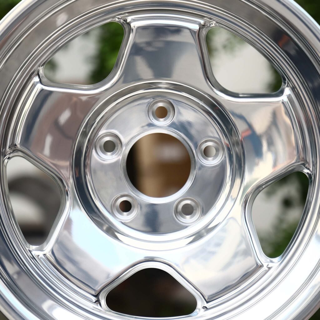Jeep Gladiator wheels – Polished 5-Spoke Classic Dish, lip and barrel detail