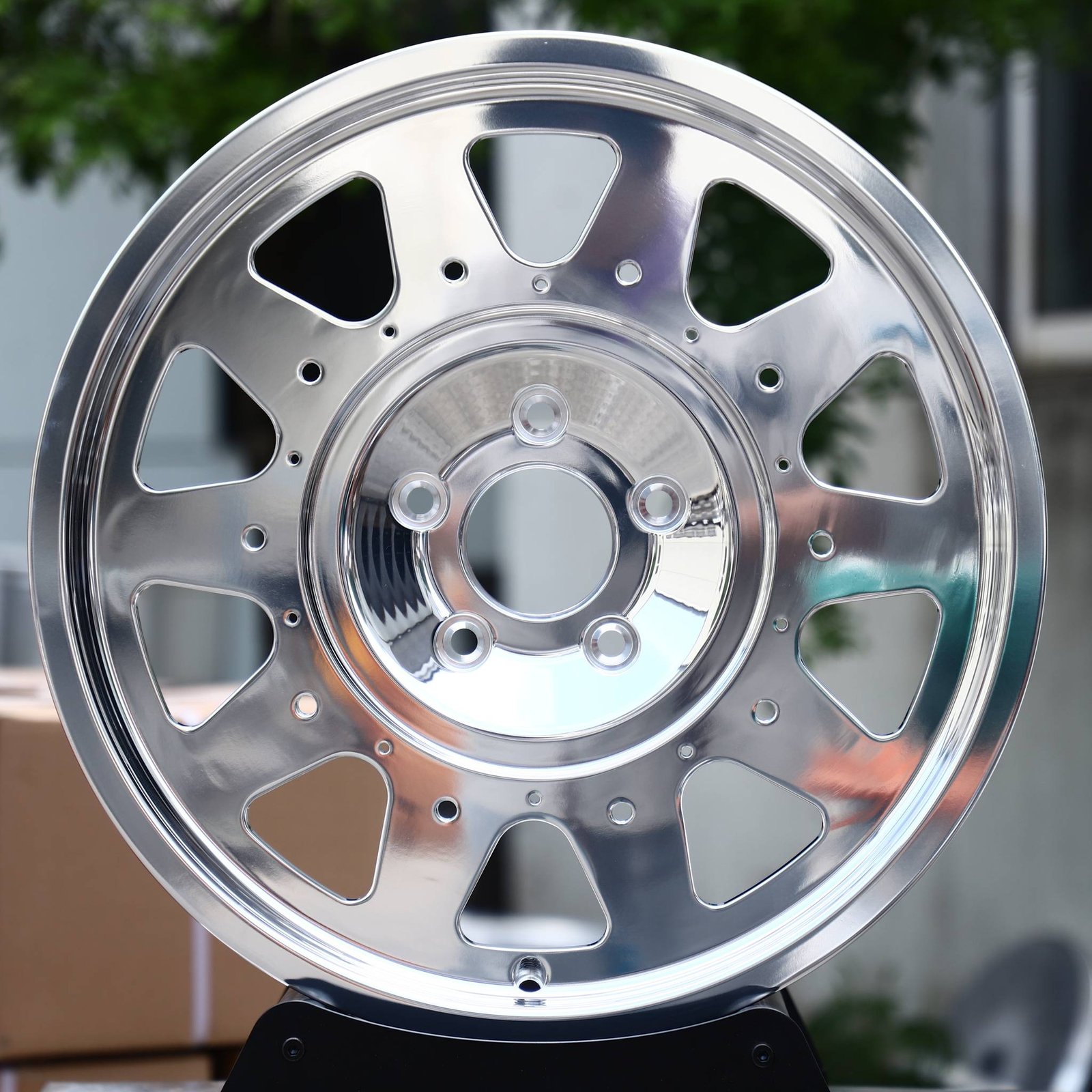 Jeep Wrangler wheels – Polished 8-Window Dish, front view