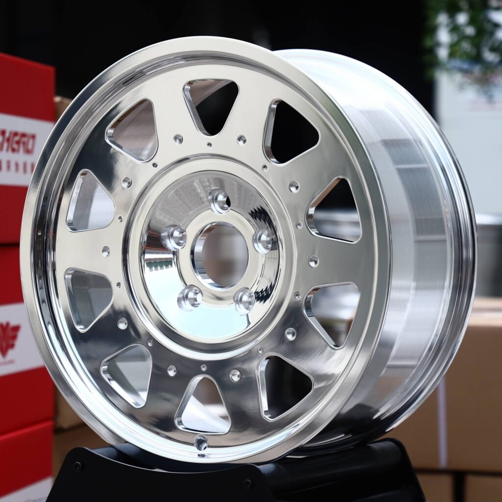 Land Rover Defender wheels – Polished 8-Window Dish, angled view