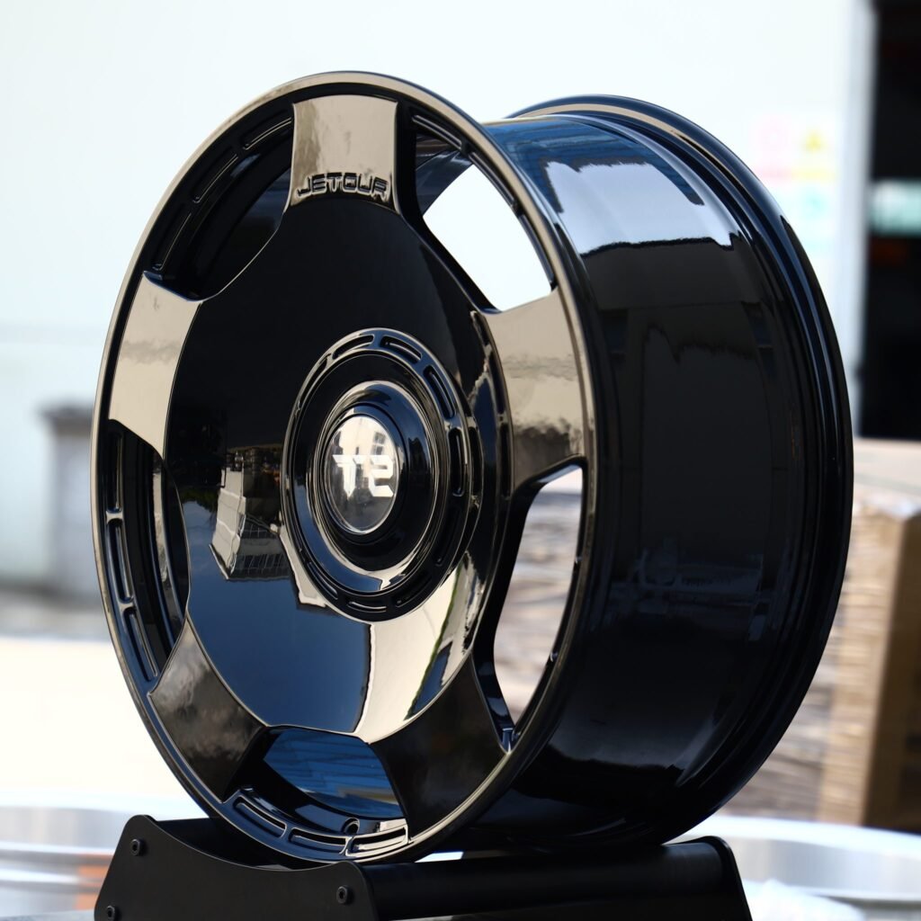 5x108 wheels – Gloss Black 3-Blade Disc Floating Cap (Jetour OEM-Style), side view