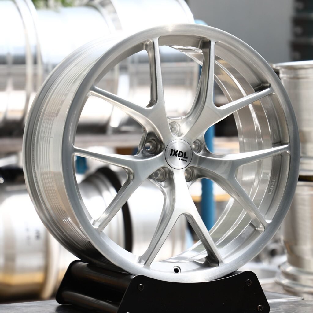 Ford Mustang wheels – Brushed Silver 5 Y-Spoke Concave (JXDL-Style), front view