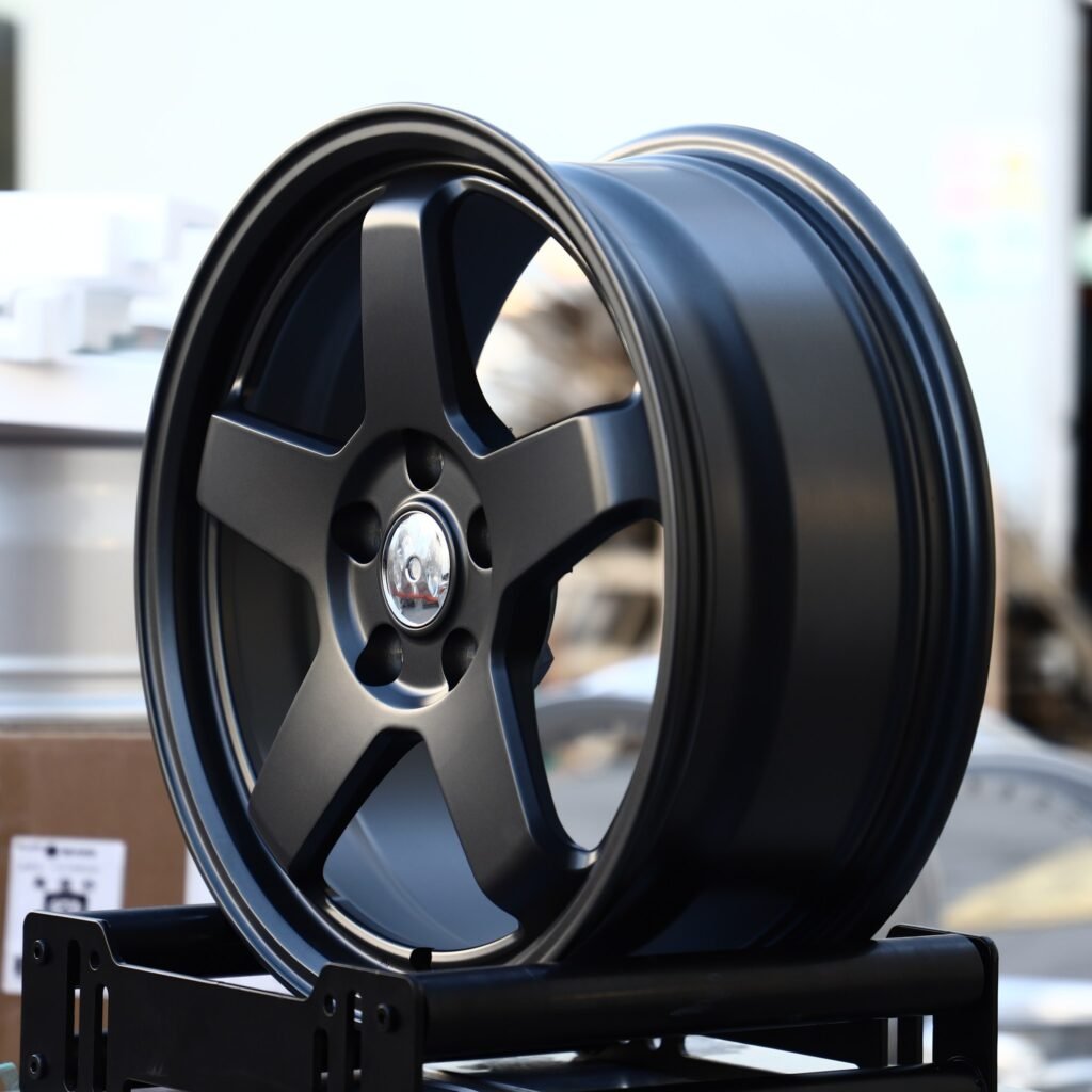 Hyundai Genesis wheels – Satin Gunmetal 5-Spoke, angled view