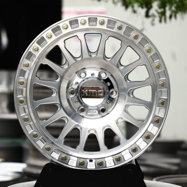 Toyota Hilux wheels – Brushed Silver Multi-Spoke Beadlock (KMC-Style), front view