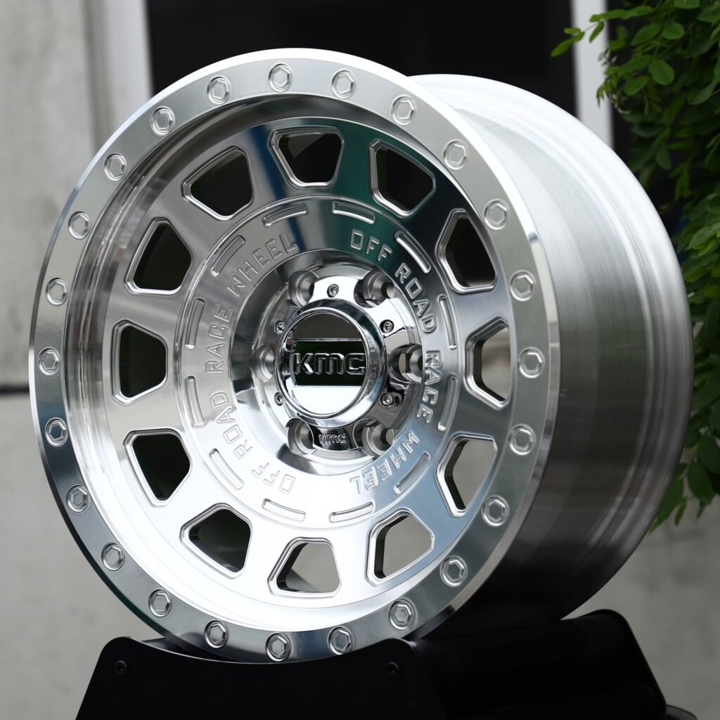 Chevrolet Silverado 1500 wheels – Mirror Polished 15-Window Beadlock (KMC-Style), angled view