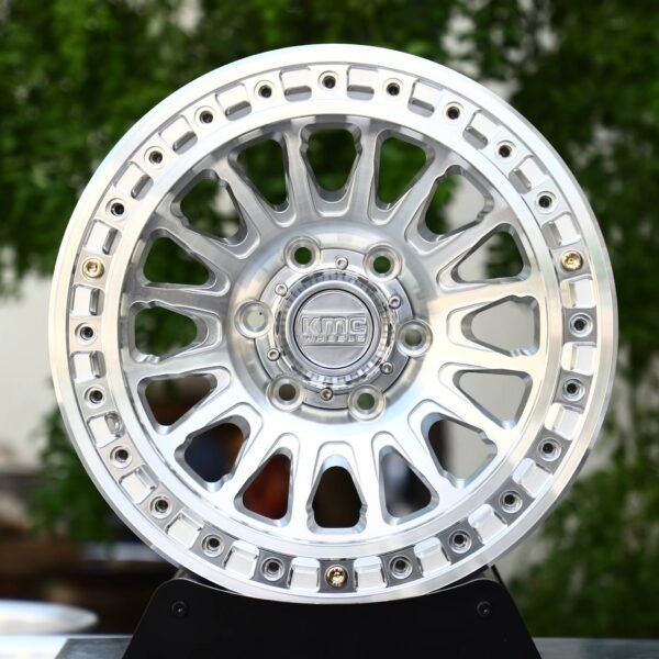 Chevrolet Silverado wheels – Polished 16-Spoke Bolted Ring Beadlock (KMC-Style), front view