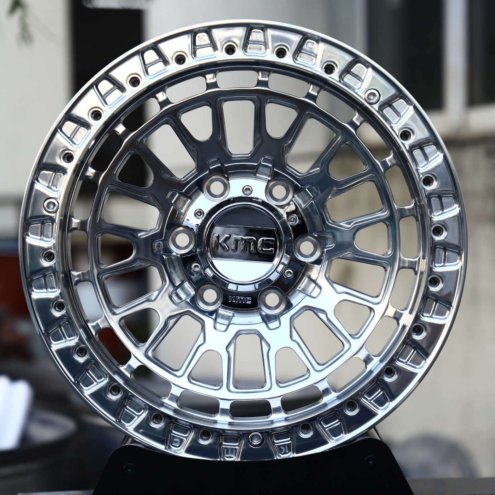 Toyota 4Runner wheels – Polished Mesh Double-Ring Beadlock (KMC-Style), front view