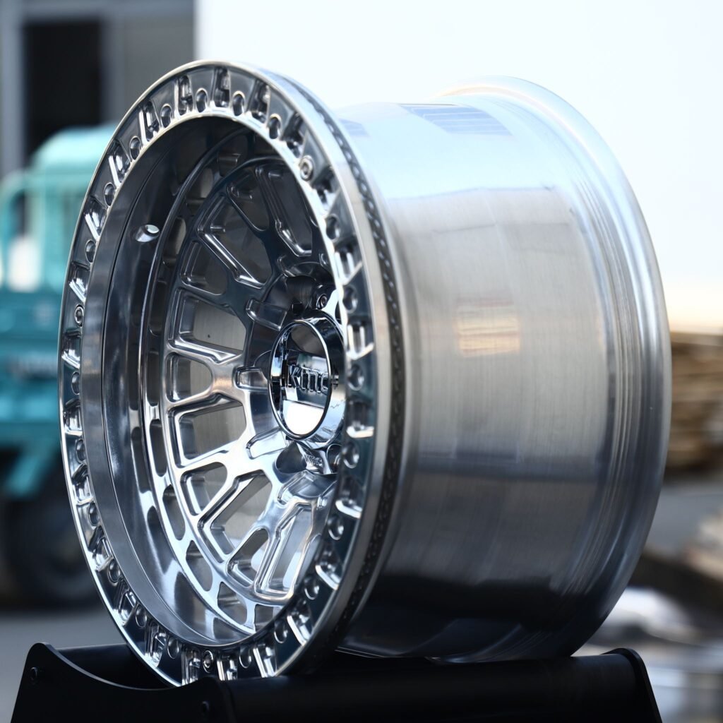 6x139.7 wheels – Polished Mesh Double-Ring Beadlock (KMC-Style), side view