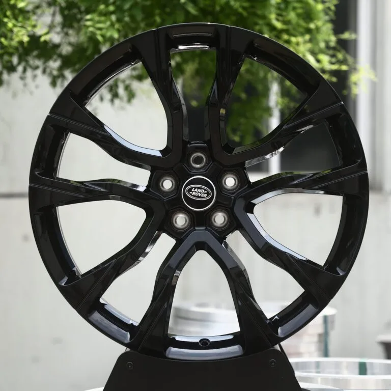 Land Rover OEM-Style Gloss Black 5 Split Y-Spoke Forged Wheels – Land Rover Range Rover / Defender, front view