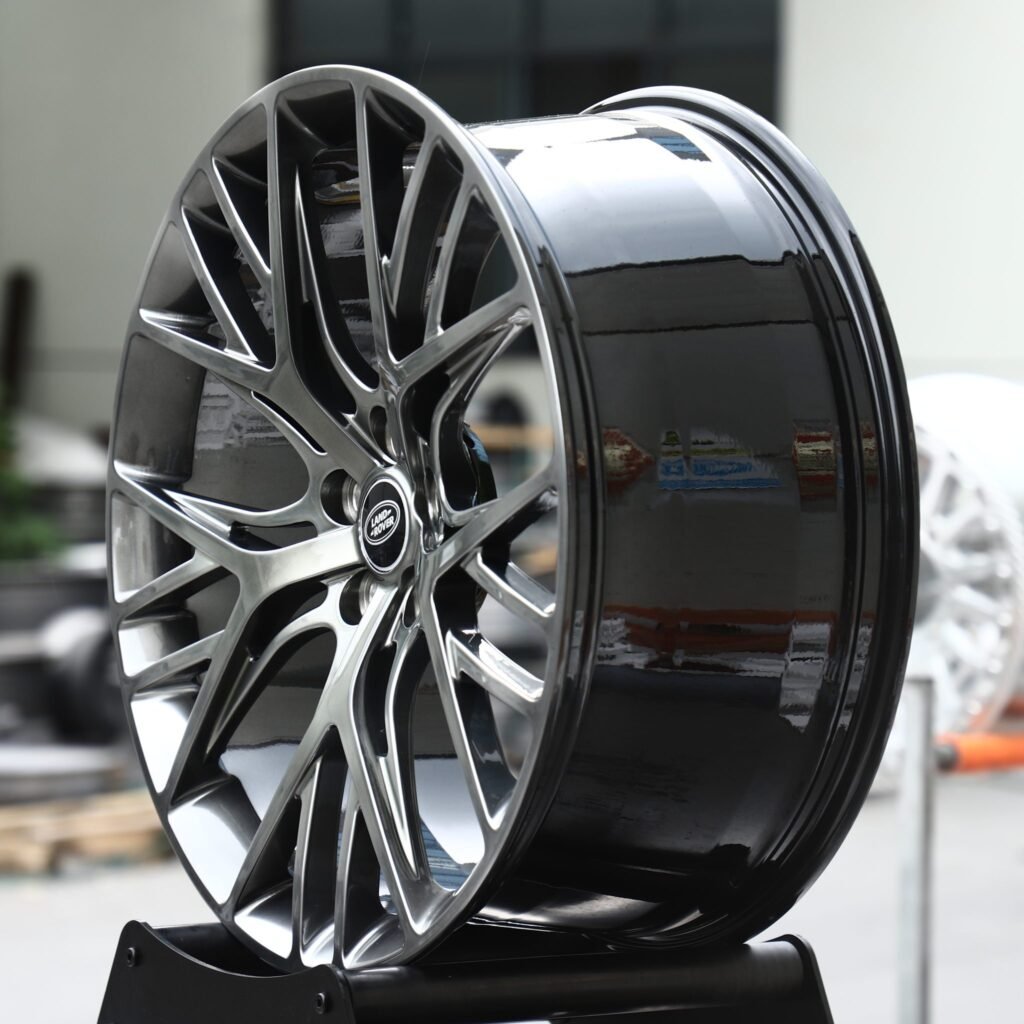 5x120 wheels – Gunmetal Machined Cross Mesh (Land Rover OEM-Style), side view