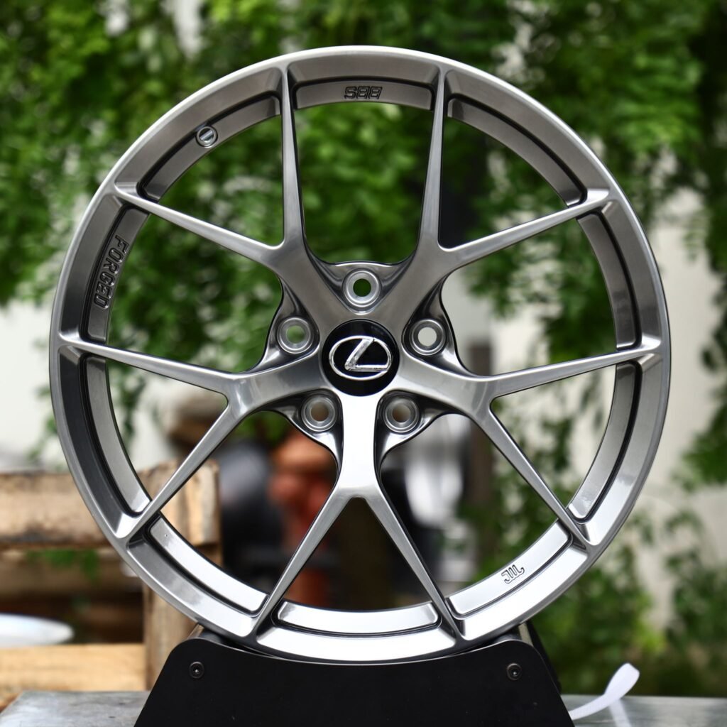 Lexus ES wheels – Black Chrome 5 Y-Spoke (Lexus OEM-Style), front view