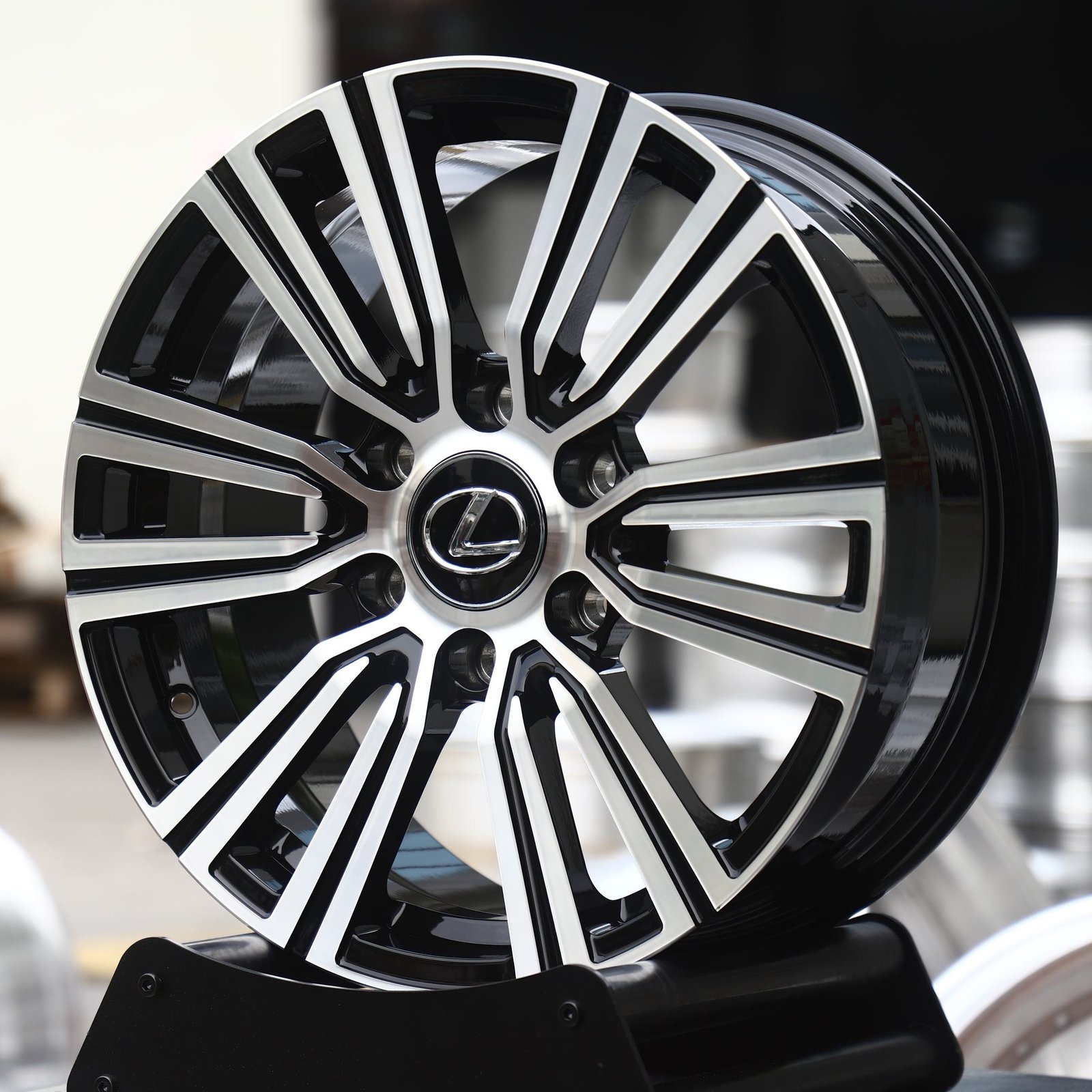 Lexus GX wheels – Gloss Black Machined Twin Multi-Spoke (Lexus OEM-Style), front view