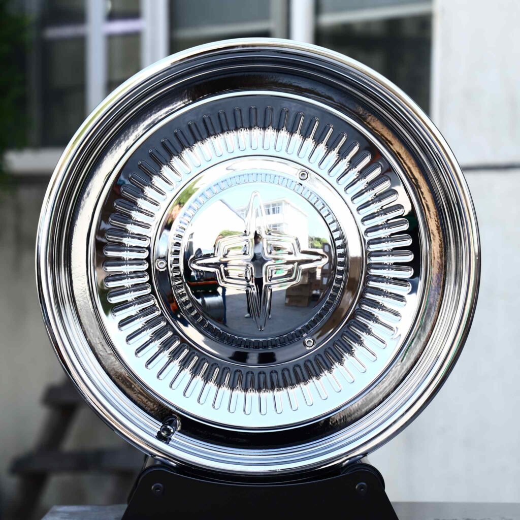 Lincoln Continental wheels – Chrome Slotted Disc (Lincoln OEM-Style), front view