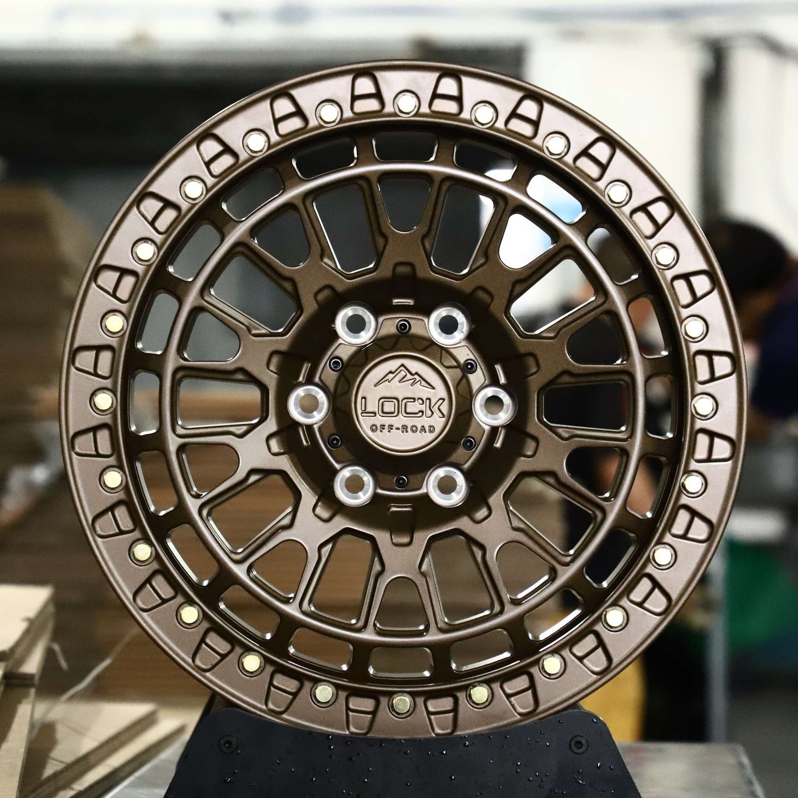 Chevrolet Silverado HD wheels – Bronze Mesh Bolted Ring Beadlock (LOCK-Style), front view