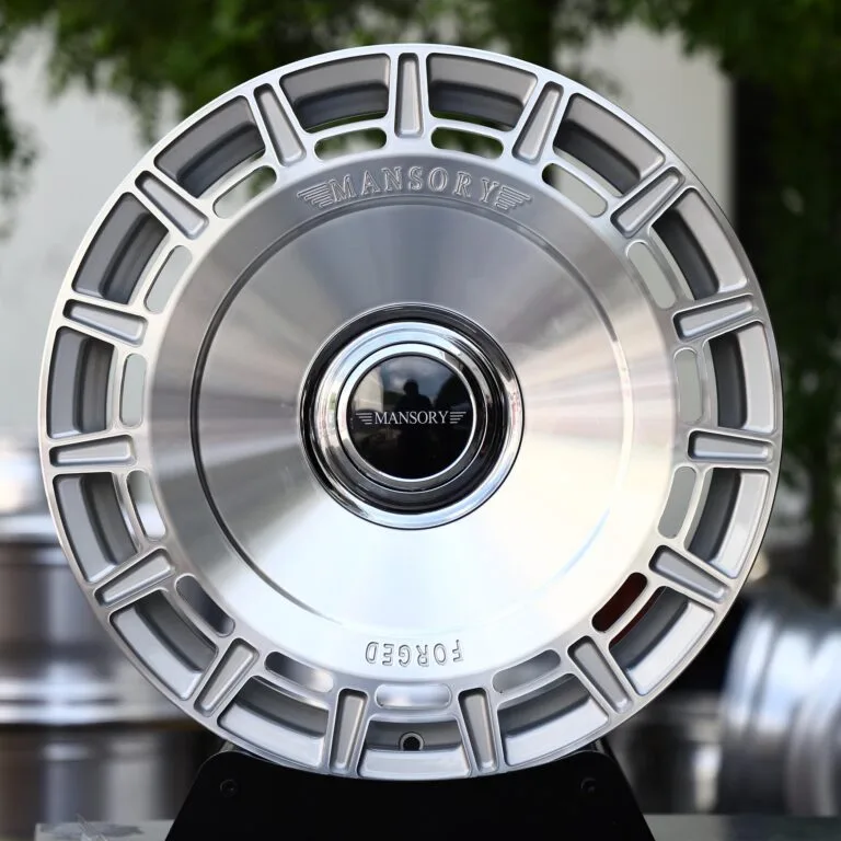 Mansory-Style Satin Silver Slotted Turbine Disc Forged Wheels – Mercedes-Benz G-Class / S-Class, front view