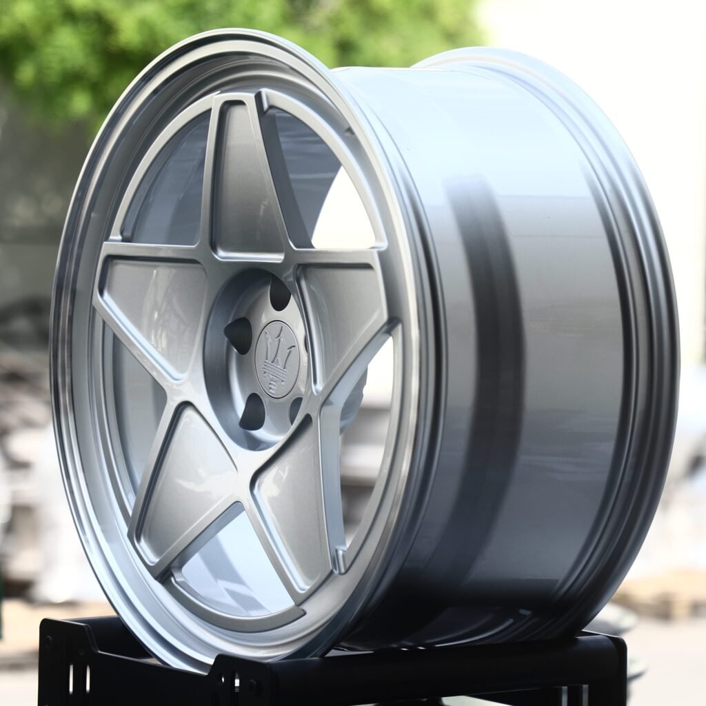 Maserati Quattroporte wheels – Bright Silver 5-Star Spoke Stepped Lip (Maserati OEM-Style), angled view