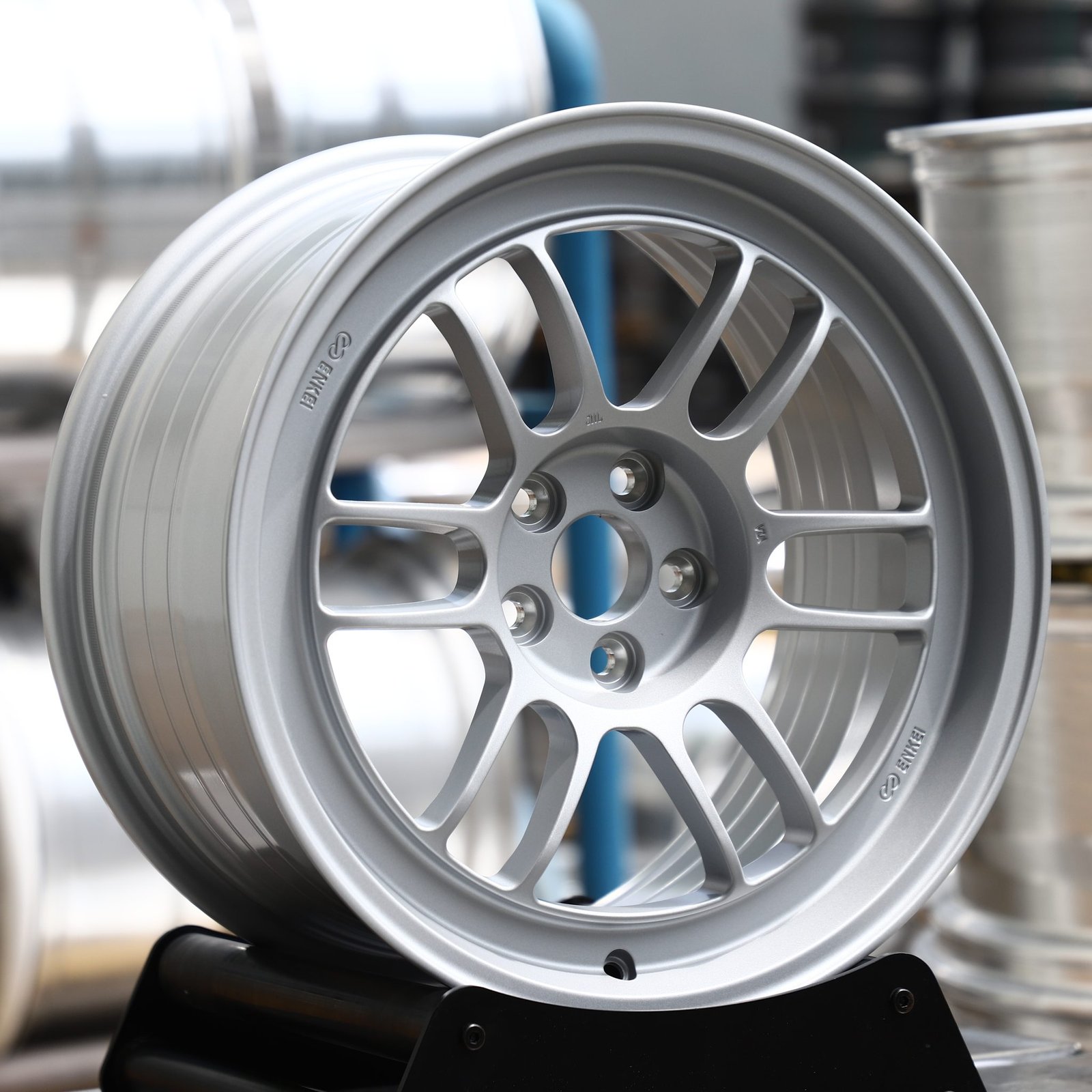 Mercedes-Benz E-Class wheels – Bright Silver Twin 6-Spoke, front view