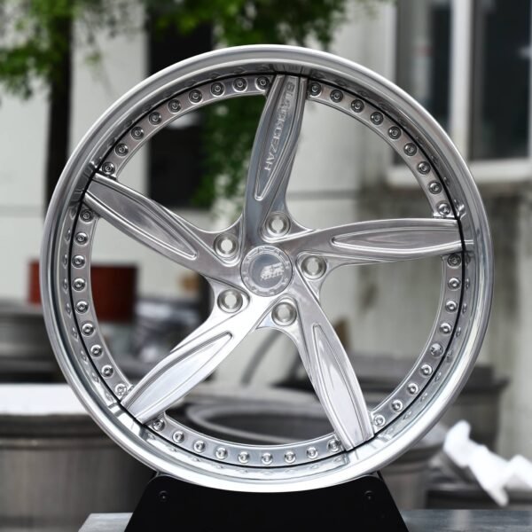 Mercedes-Benz E-Class wheels – Brushed Silver 5-Spoke Star 2-Piece Riveted Lip, front view