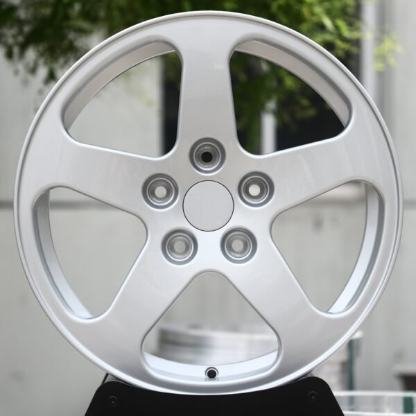 Mercedes-Benz E-Class wheels – Matte Silver 5-Spoke, front view