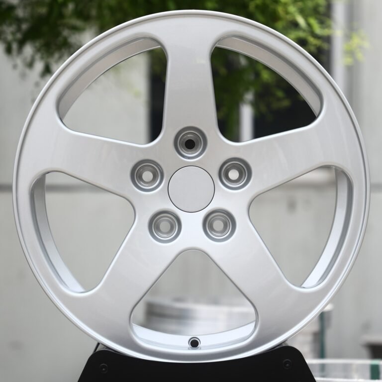 Mercedes-Benz E-Class wheels – Matte Silver 5-Spoke, front view