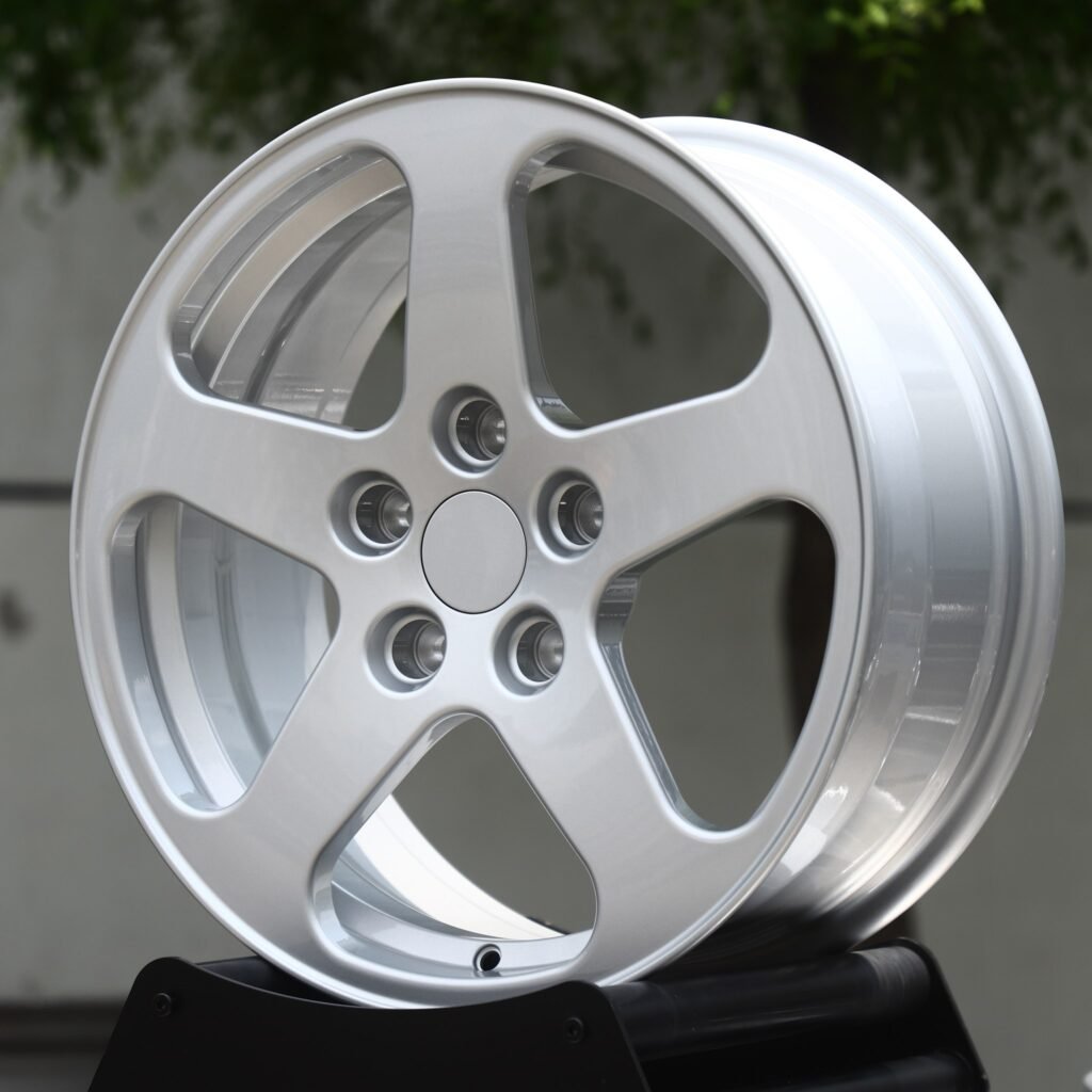 BMW 5 Series wheels – Matte Silver 5-Spoke, angled view