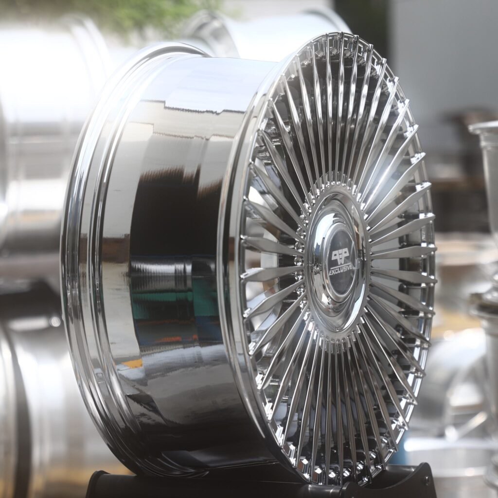 BMW X5 wheels – Chrome Multi-Spoke Floating Cap, angled view