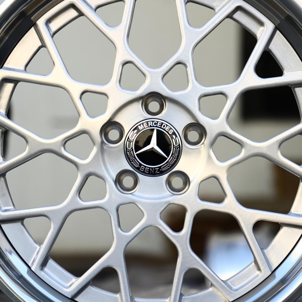 Mercedes-Benz C-Class W206 wheels – 2-Piece Brushed Silver Web Mesh Polished Lip (Mercedes-Benz OEM-Style), lip and barrel detail