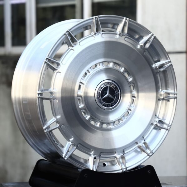Mercedes-Benz S-Class wheels – Brushed Silver Slotted Disc (Mercedes-Benz OEM-Style), front view