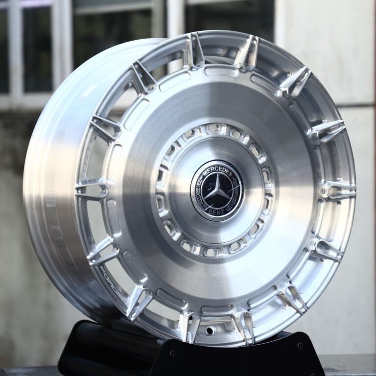 Mercedes-Benz S-Class wheels – Brushed Silver Slotted Disc (Mercedes-Benz OEM-Style), front view