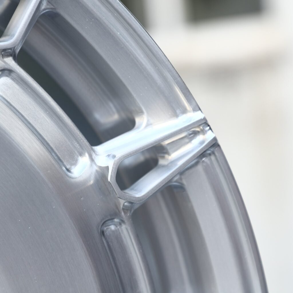 Mercedes-Benz E-Class W213 wheels – Brushed Silver Slotted Disc (Mercedes-Benz OEM-Style), lip and barrel detail