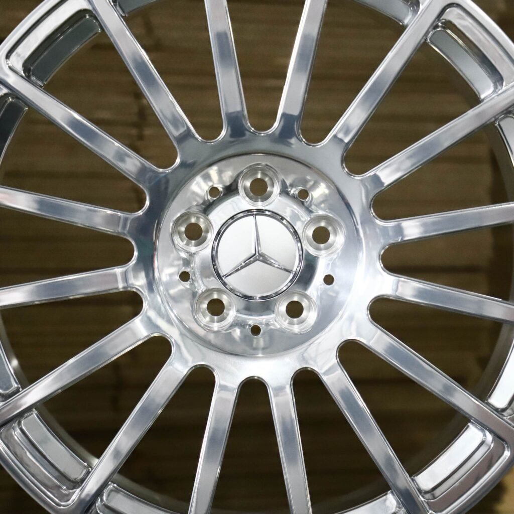 Mercedes-Benz C-Class W206 wheels – Polished 15-Spoke (Mercedes-Benz OEM-Style), lip and barrel detail