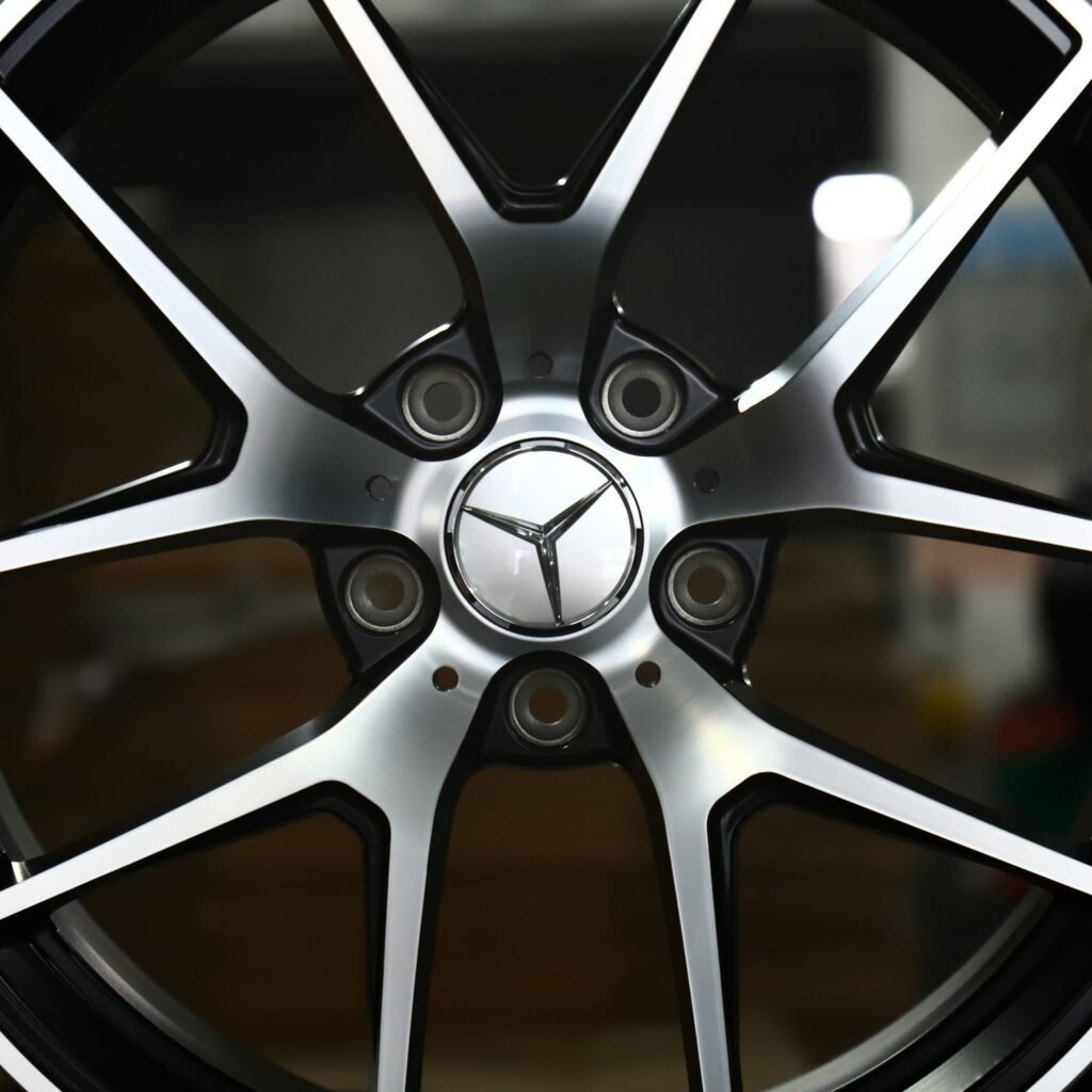 Mercedes-Benz E-Class W213 wheels – Satin Black Machined 5 Y-Spoke (Mercedes-Benz OEM-Style), lip and barrel detail