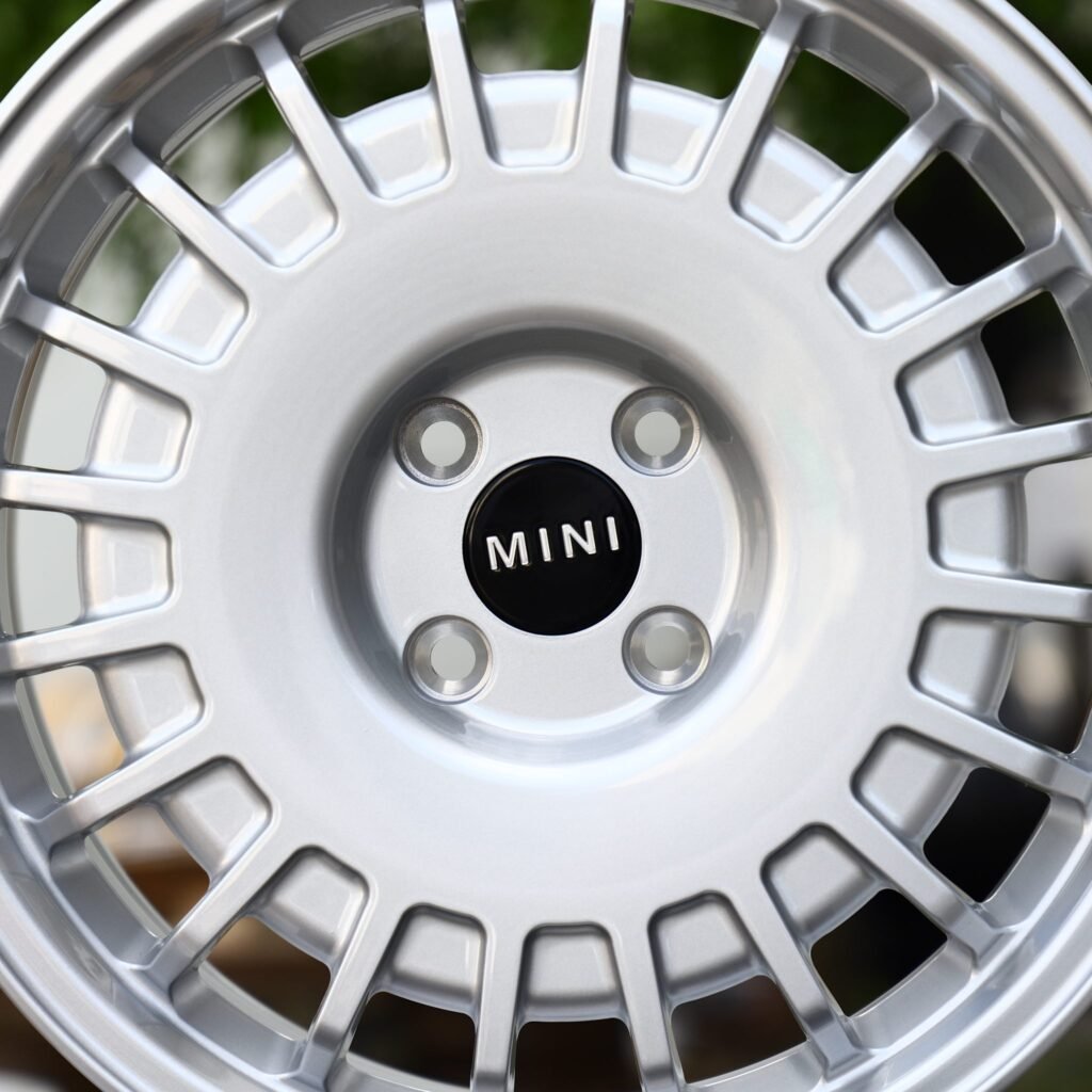 Mini Cooper wheels – Silver Multi-Spoke (Mini OEM-Style), lip and barrel detail