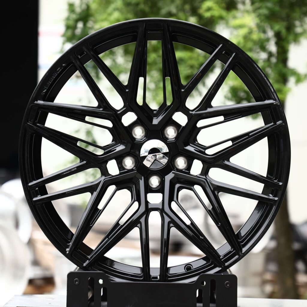 NIO ET5 wheels – Gloss Black Fine Y-Spoke Mesh (NIO OEM-Style), front view