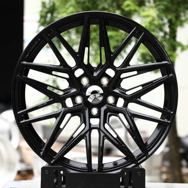 NIO ET5 wheels – Gloss Black Fine Y-Spoke Mesh (NIO OEM-Style), front view