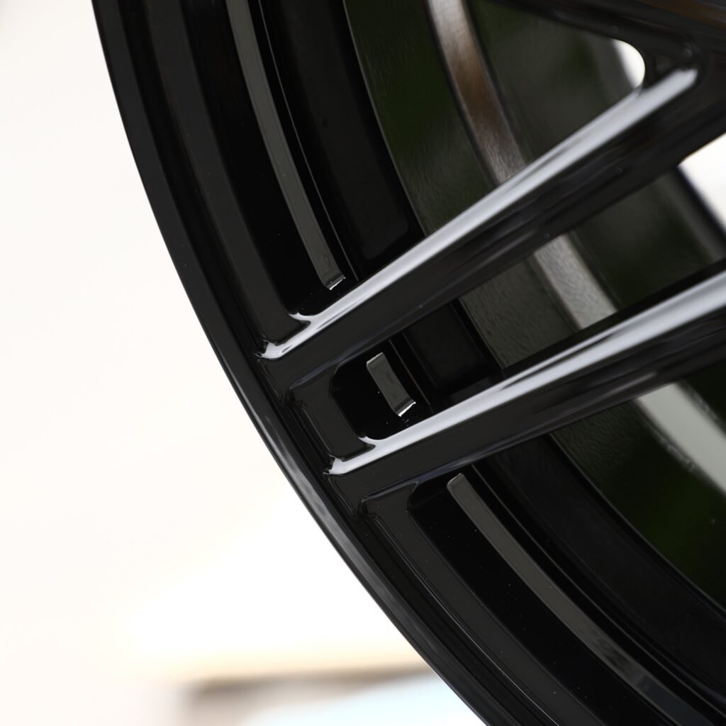 NIO ET5 wheels – Gloss Black Fine Y-Spoke Mesh (NIO OEM-Style), lip and barrel detail