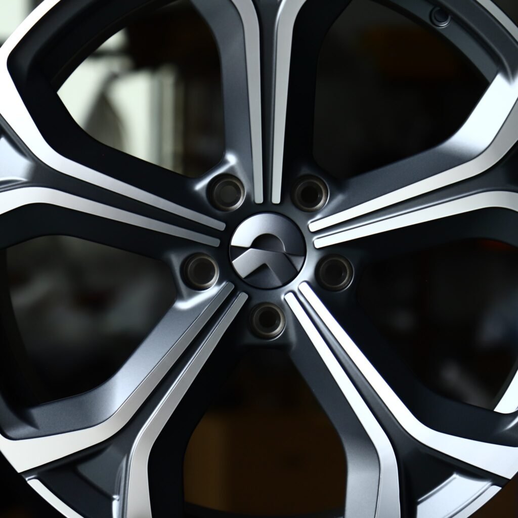 NIO ET5 wheels – Matte Gunmetal Machined 5-Spoke (NIO OEM-Style), angled view